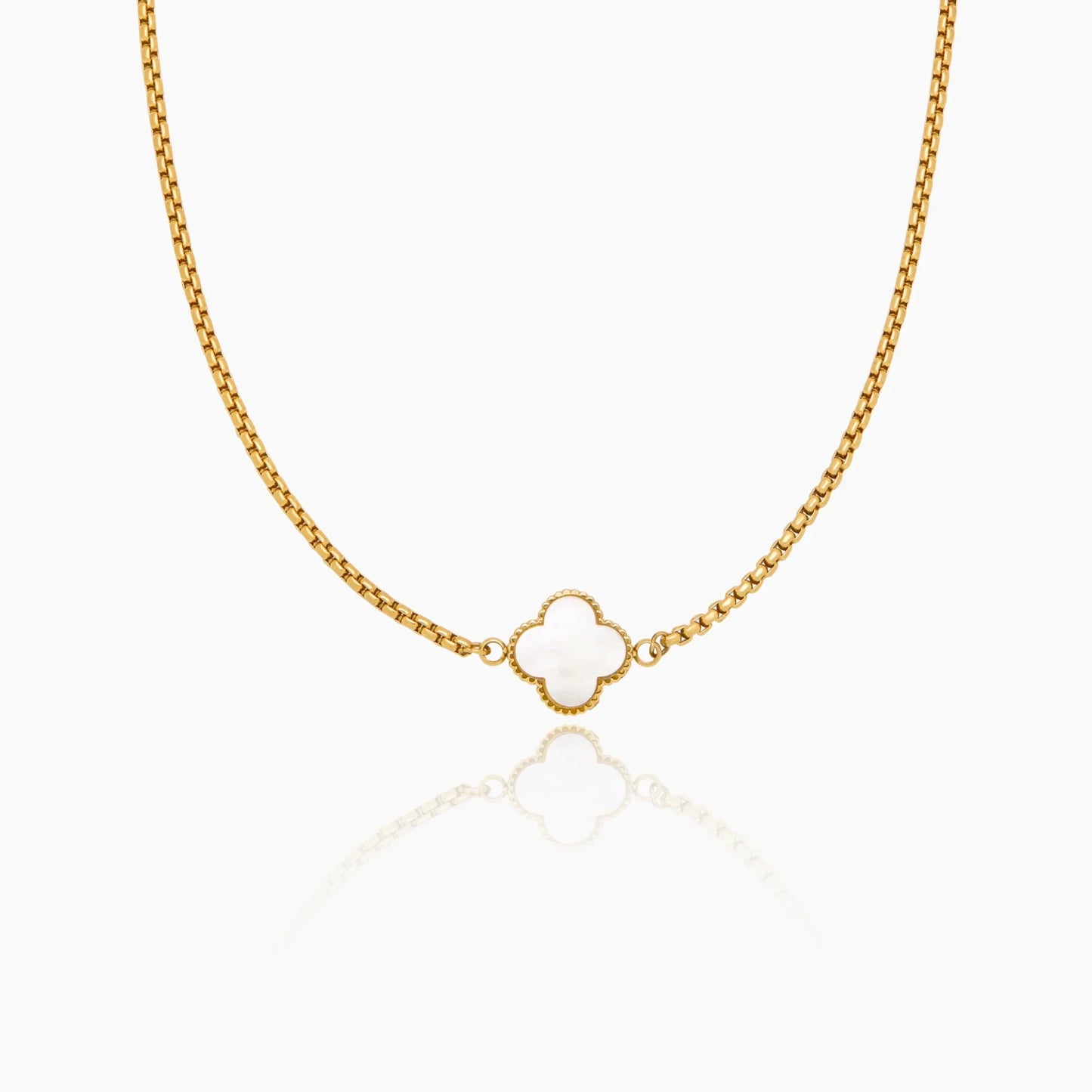 Pearl clover necklace gold — Olivia Jewelry